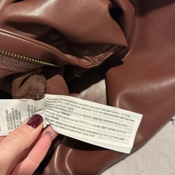 NWT Abercrombie & Fitch Faux Leather Pants - Picture 5 of 7